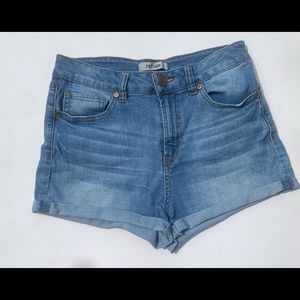 Refuge Denim Shorts (Size 6)